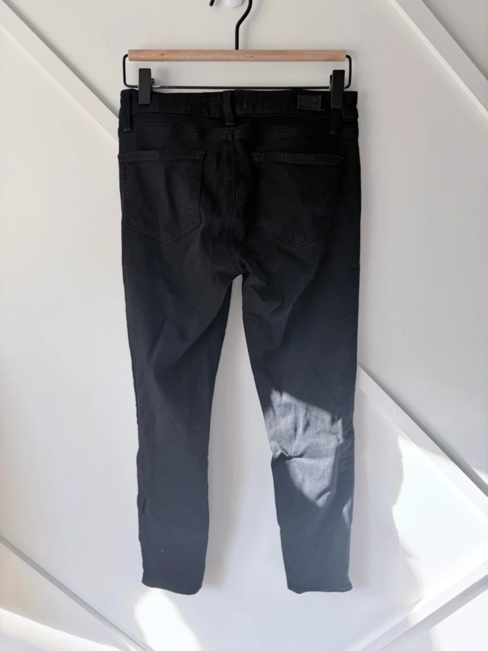 PAIGE Verdugo Crop Black Skinny Jeans Size 26| 90s Minimal Mid Rise Ankle Zip - Picture 4 of 16